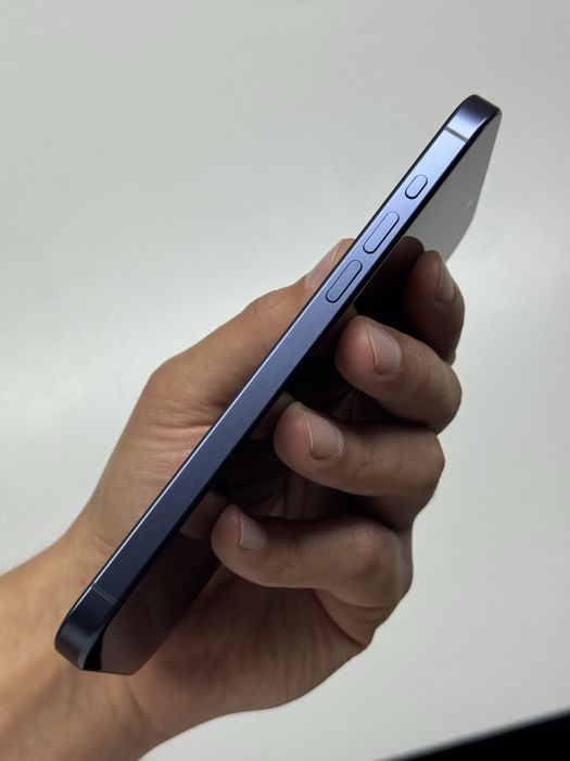 iPhone 15 Pro Max 256 ГБ як новий гарантія магазину 3 місяці