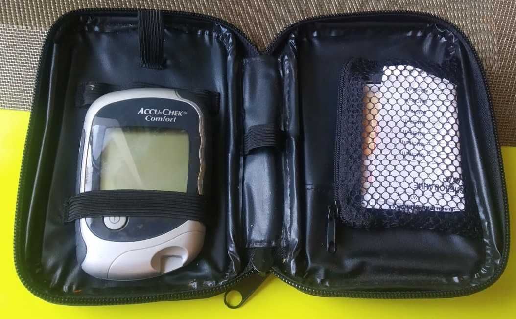 Глюкометр Accu-Chek Comfort