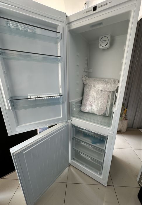 Combinado Miele KFN4395(igual a novo)