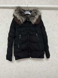 Зимова куртка жіноча з натуральним хутром чорнобурки