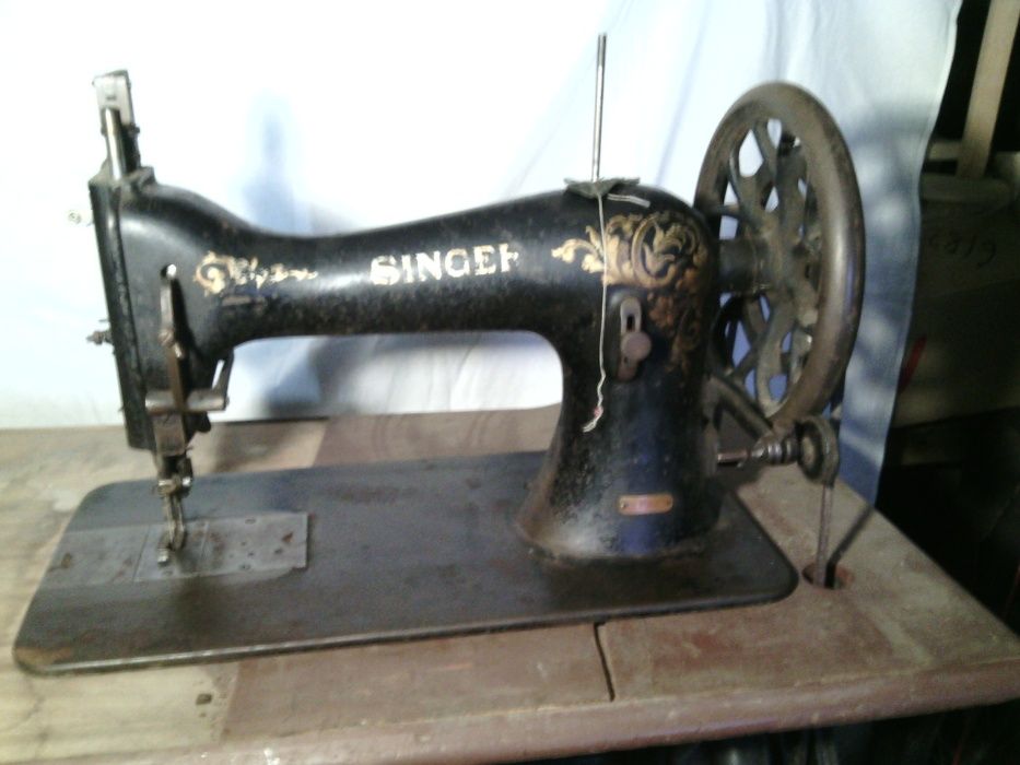 Редкая старинная швейная машинка SINGER, ЗИНГЕР 45кл.,со станиной.