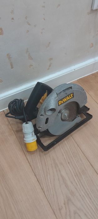 Продам паркетку Dewalt майже нову