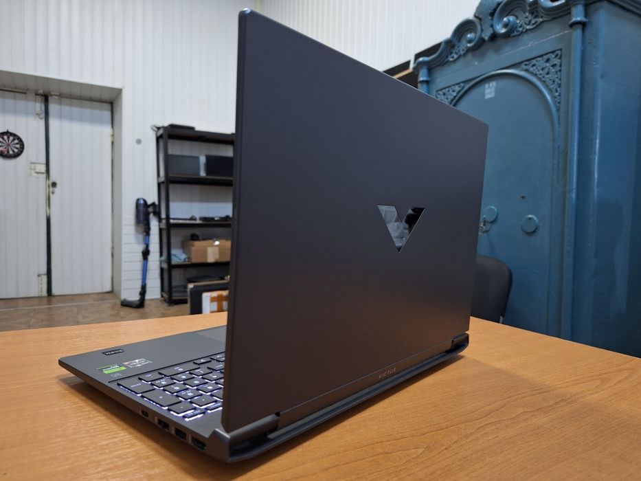 HP Victus 15-fb1013dx Ryzen 5 7535HS RTX 2050 4Gb DDR5 16Gb SSD 512Gb