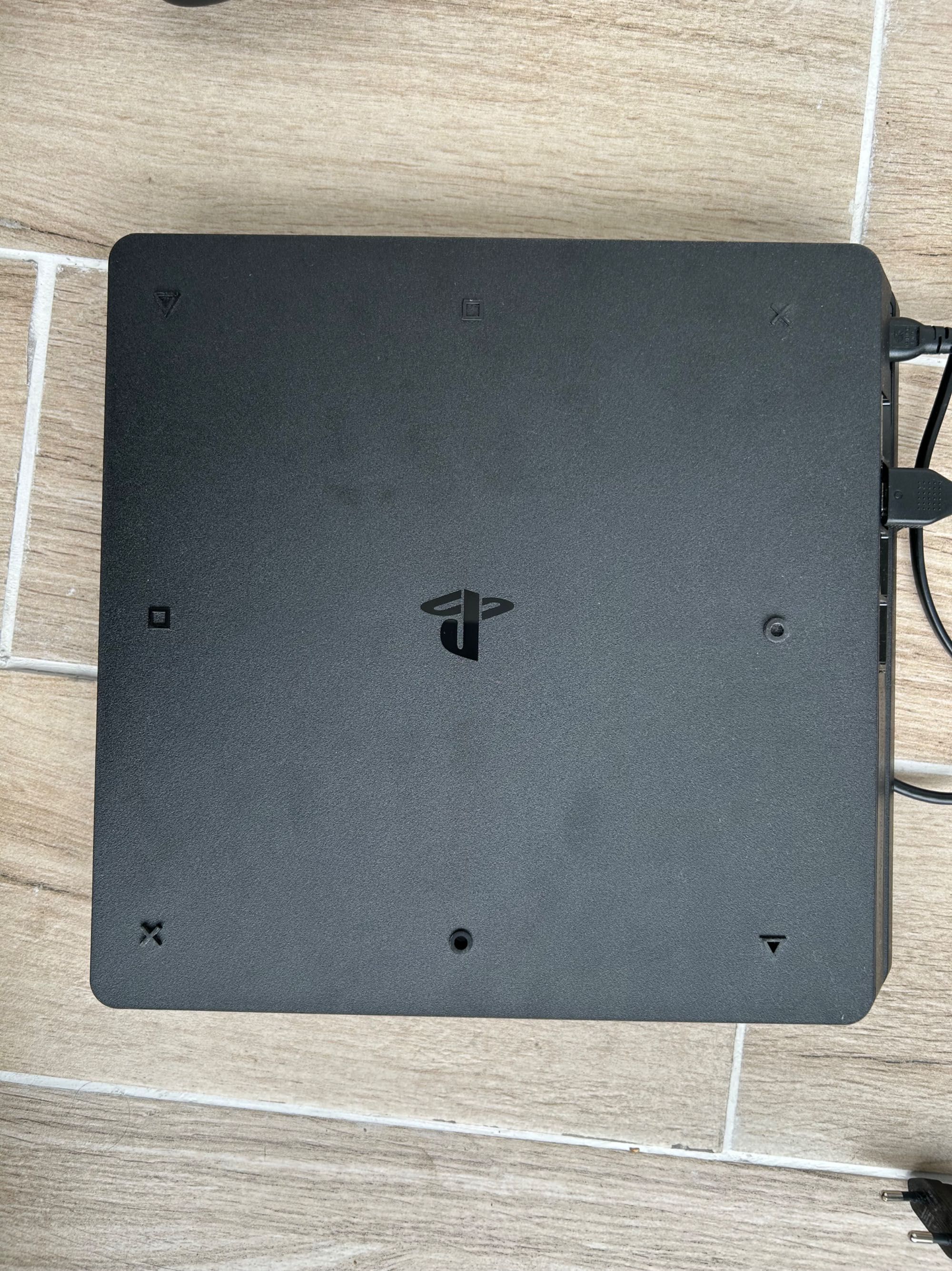 playstation 4 1tb 2 pady
