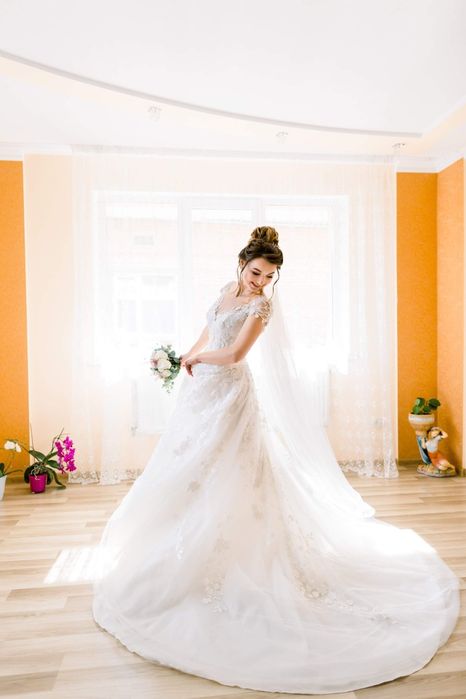 Весільне плаття Deluxe бренду Oksana Mukha