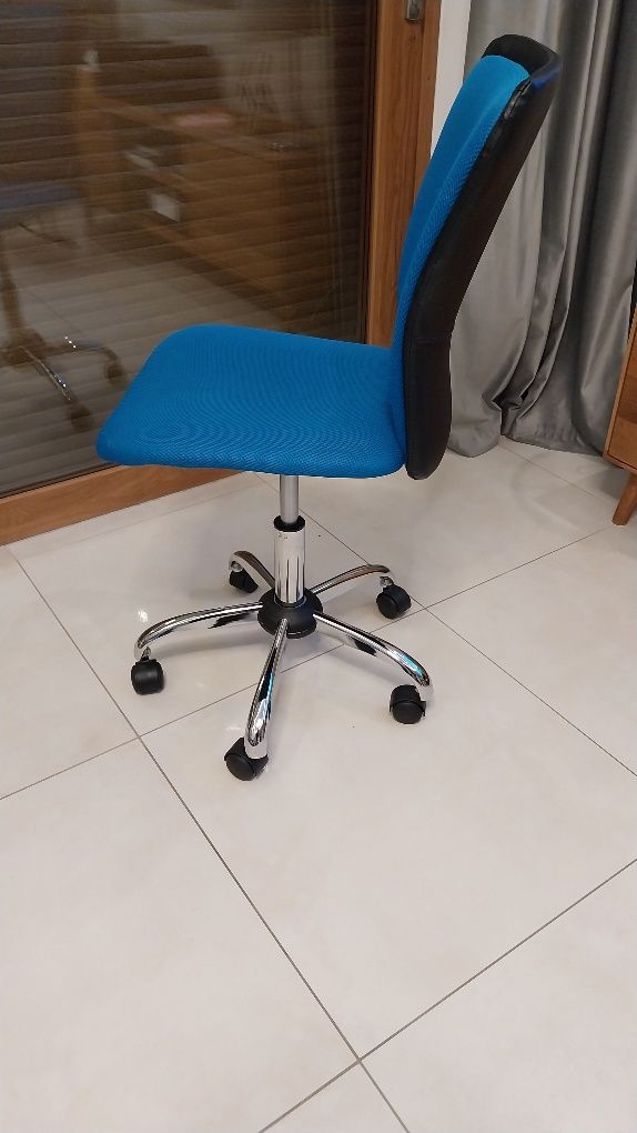 Krzesło dziecięce obrotowe regulowane