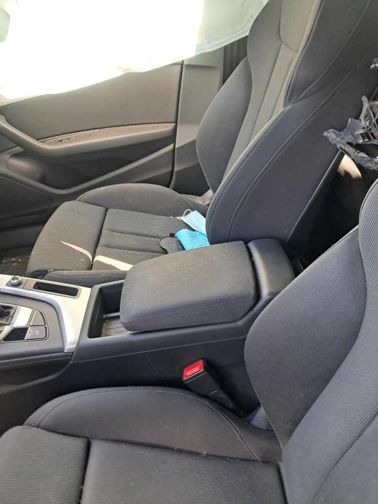 Audi a4 b9 uszkodzone