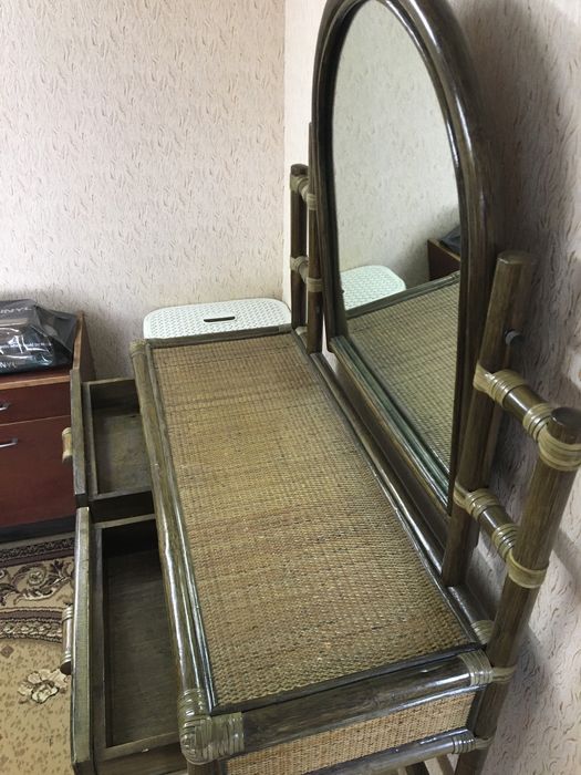 Туалетний столик. Італія!!!