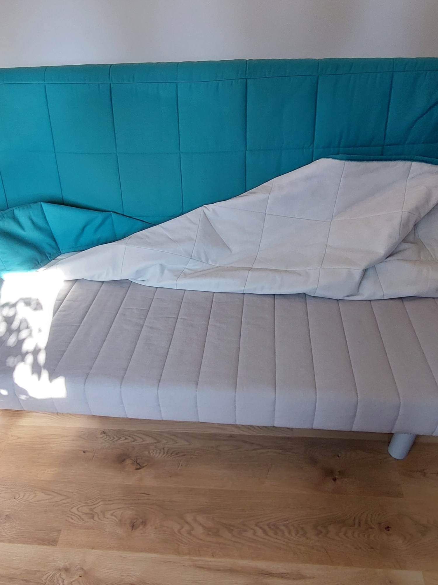 Sofa rozkładana 3-os. i materac wszystko IKEA stan idealny