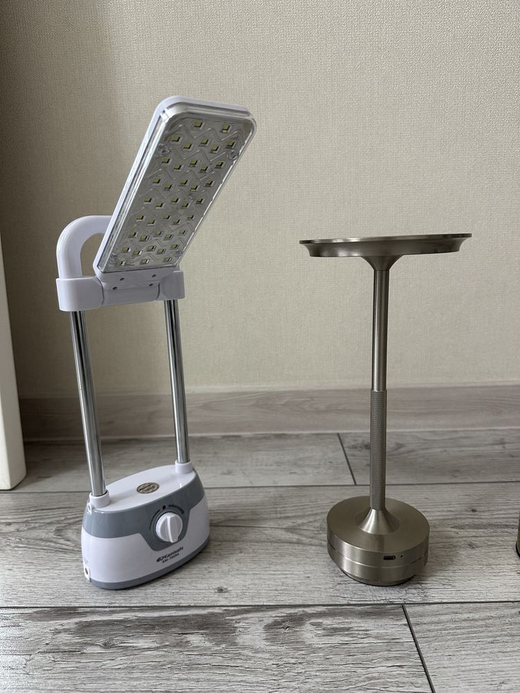 Настольный Led  світильник з аккумулятором