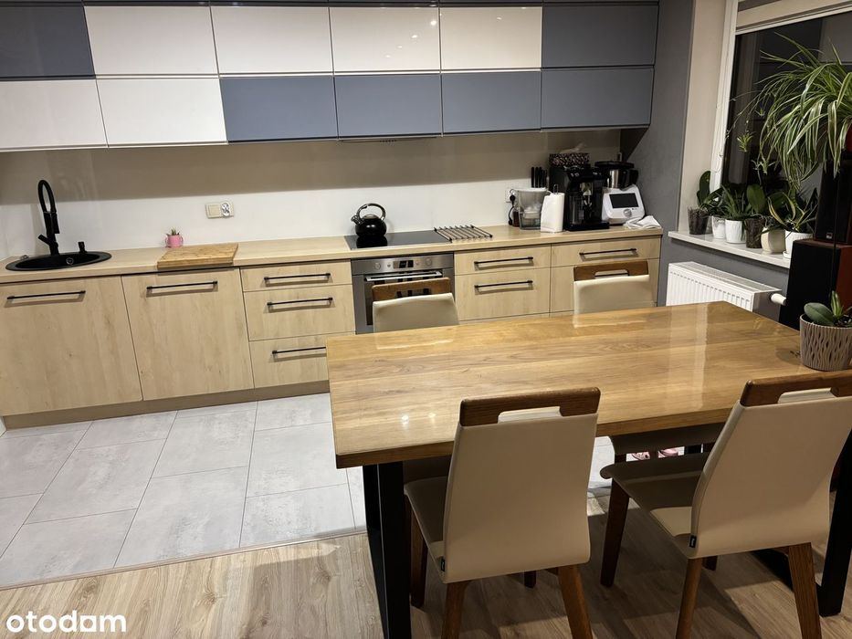 Komfortowe mieszkanie 71,1 m² z balkonem i garażem.