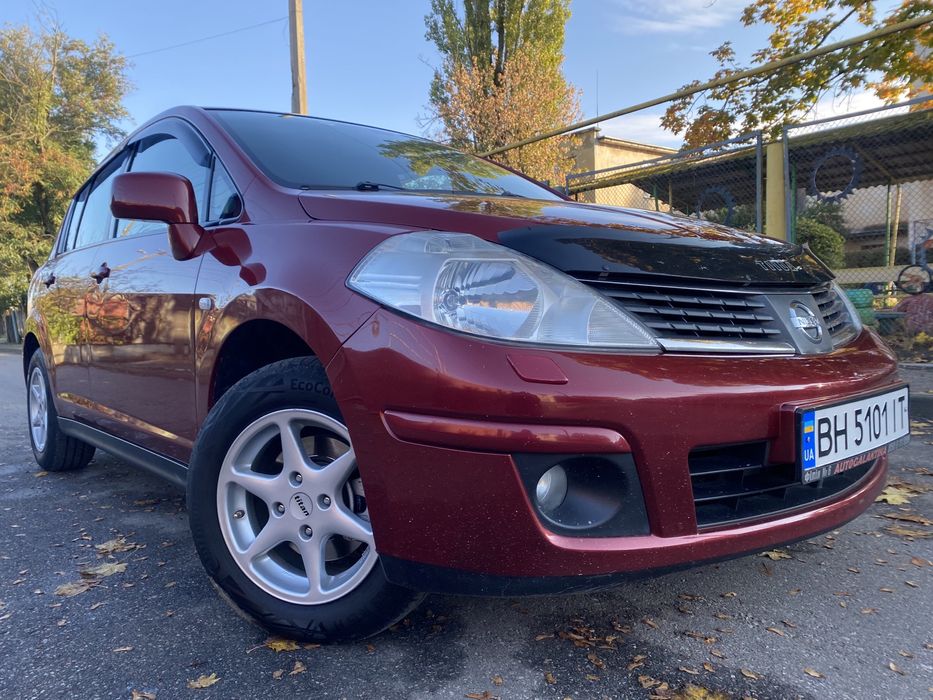 Продам Nissan Tiida