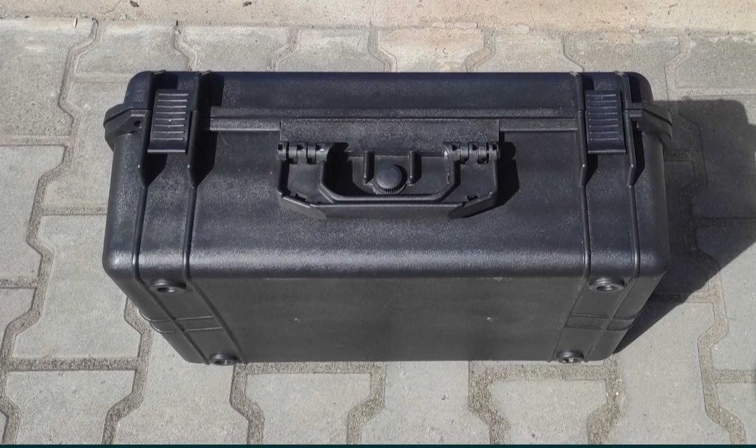 Walizka Jula ochronna Hard Head 57x42,5x21,5 cm - 1.szt.  NOWA !!!