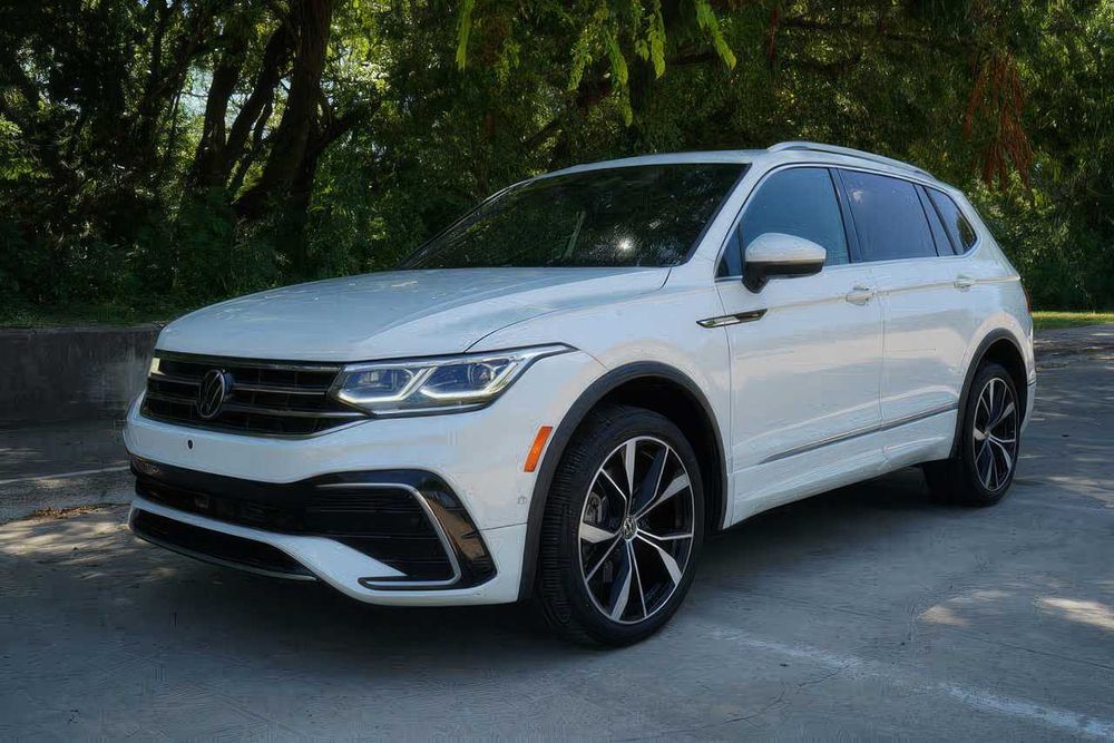 Volkswagen Tiguan      2022