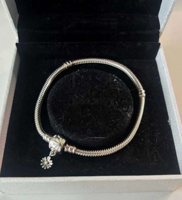 Pulseira Pandora com fecho margarida