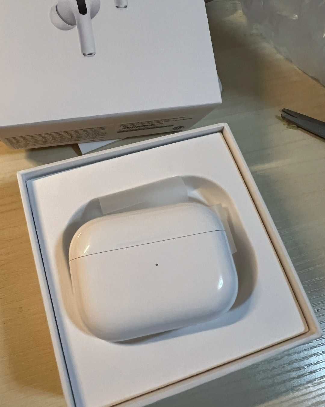 Apple AirPods Pro 2 A2698+A2699 In-Ear