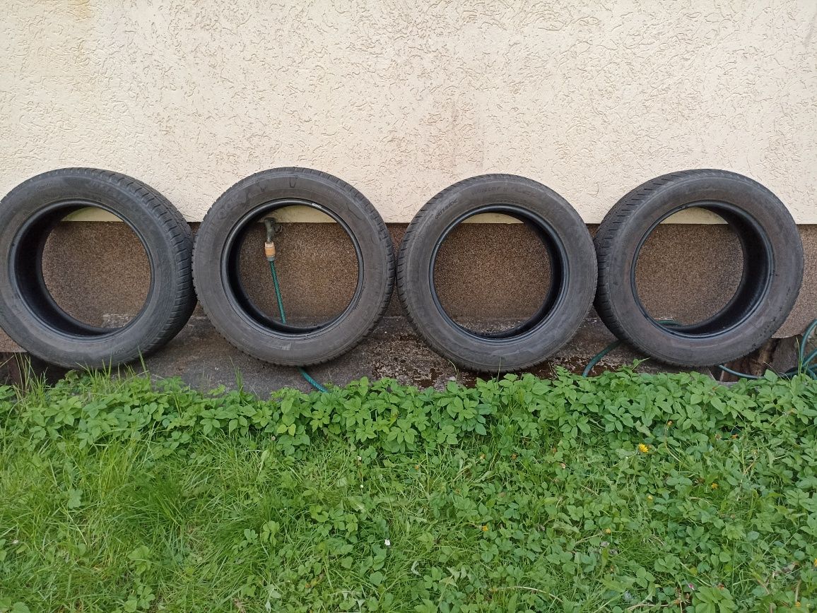 4 opony zimowe 225/60R18 Hankook icept evo stan bdb. 6 mm 2019r