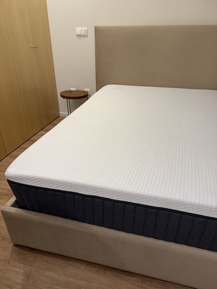 Colchão Emma Hybrid 140x200