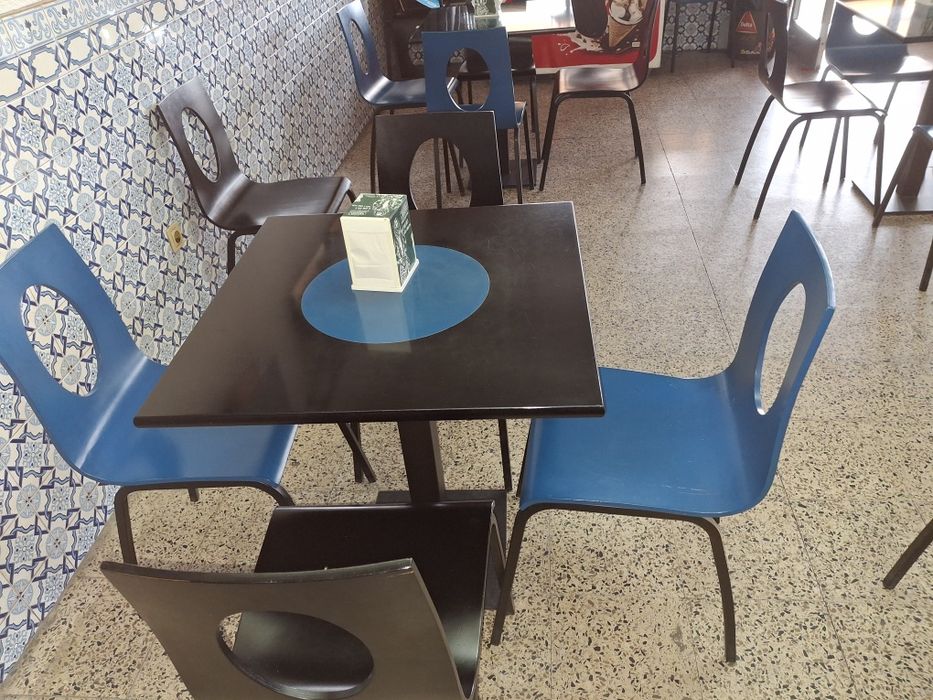Vendo mobiliário de café