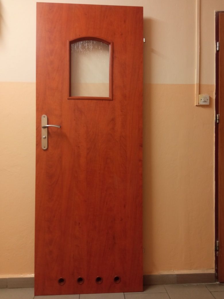 Drzwi łazienkowe 70 , prawe