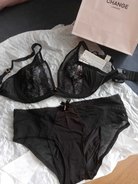 Czarna bielizna damska