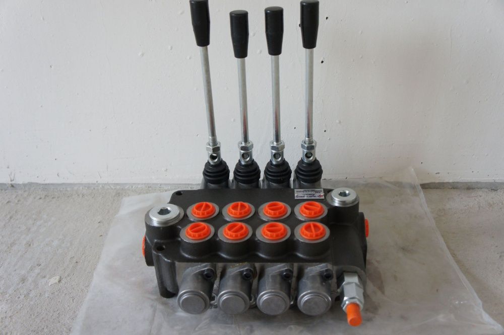 Гидрораспределитель с плавающим положениям на Кировец К700, К701, Т150