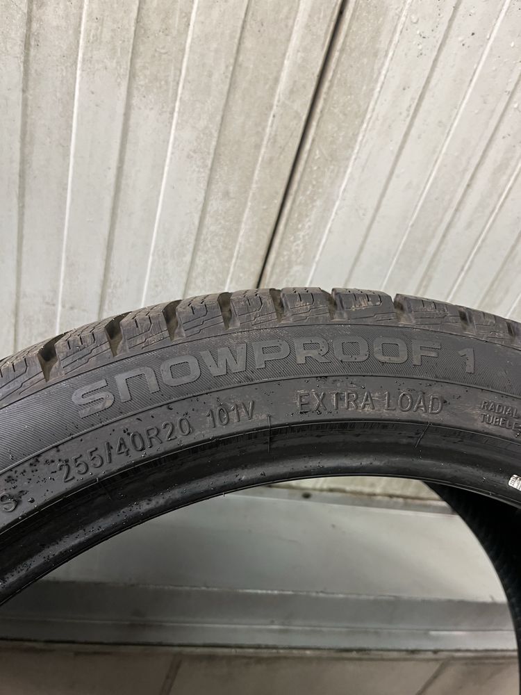 Nokian Tyres Snowproof 1 255/40 R20