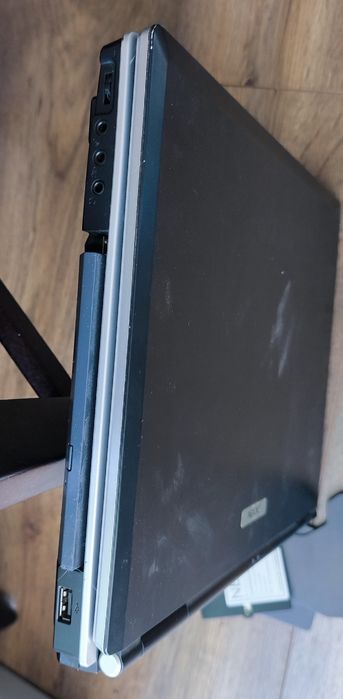 Laptop Nexoc E405 AMD S 3000 nie działa