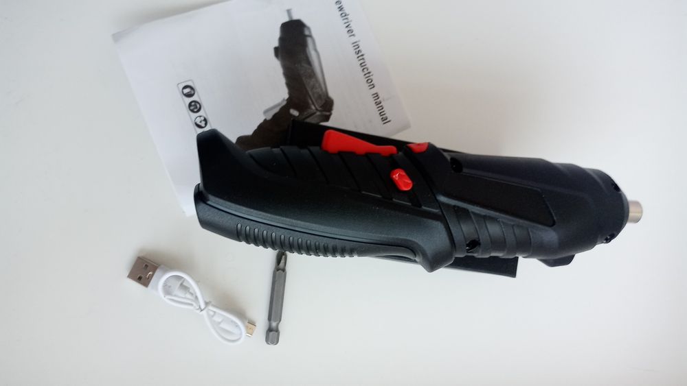 Продам не дорого акумуляторную отвёртку( новую)