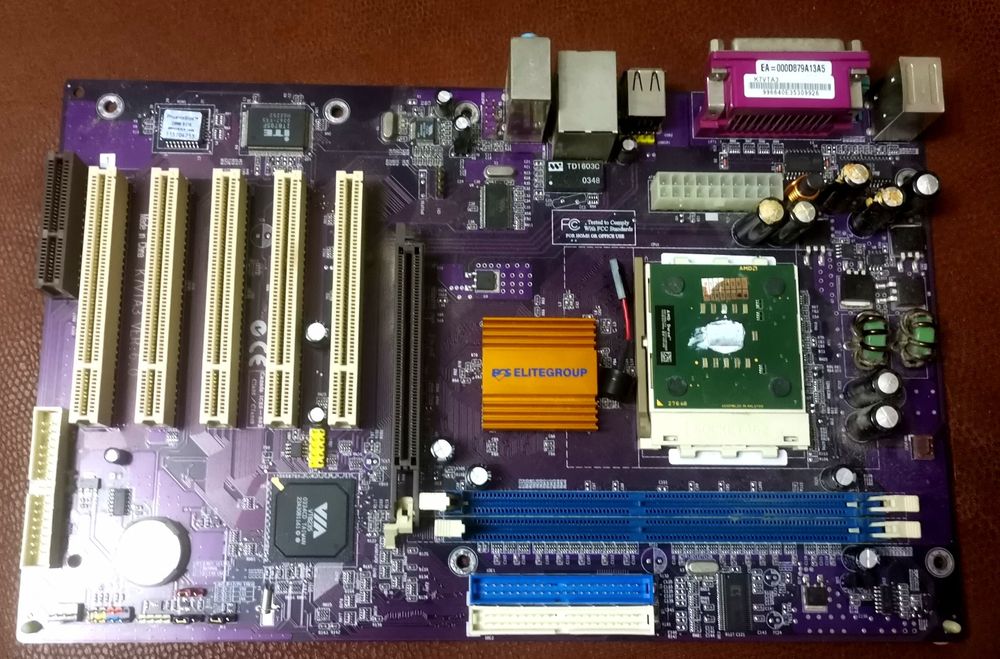 Материнская плата с процессором