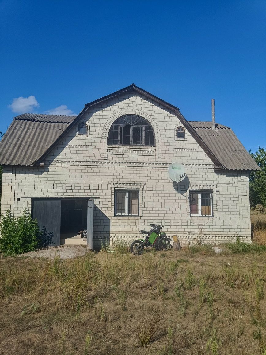 Продам дачу в селе Лесогубовка