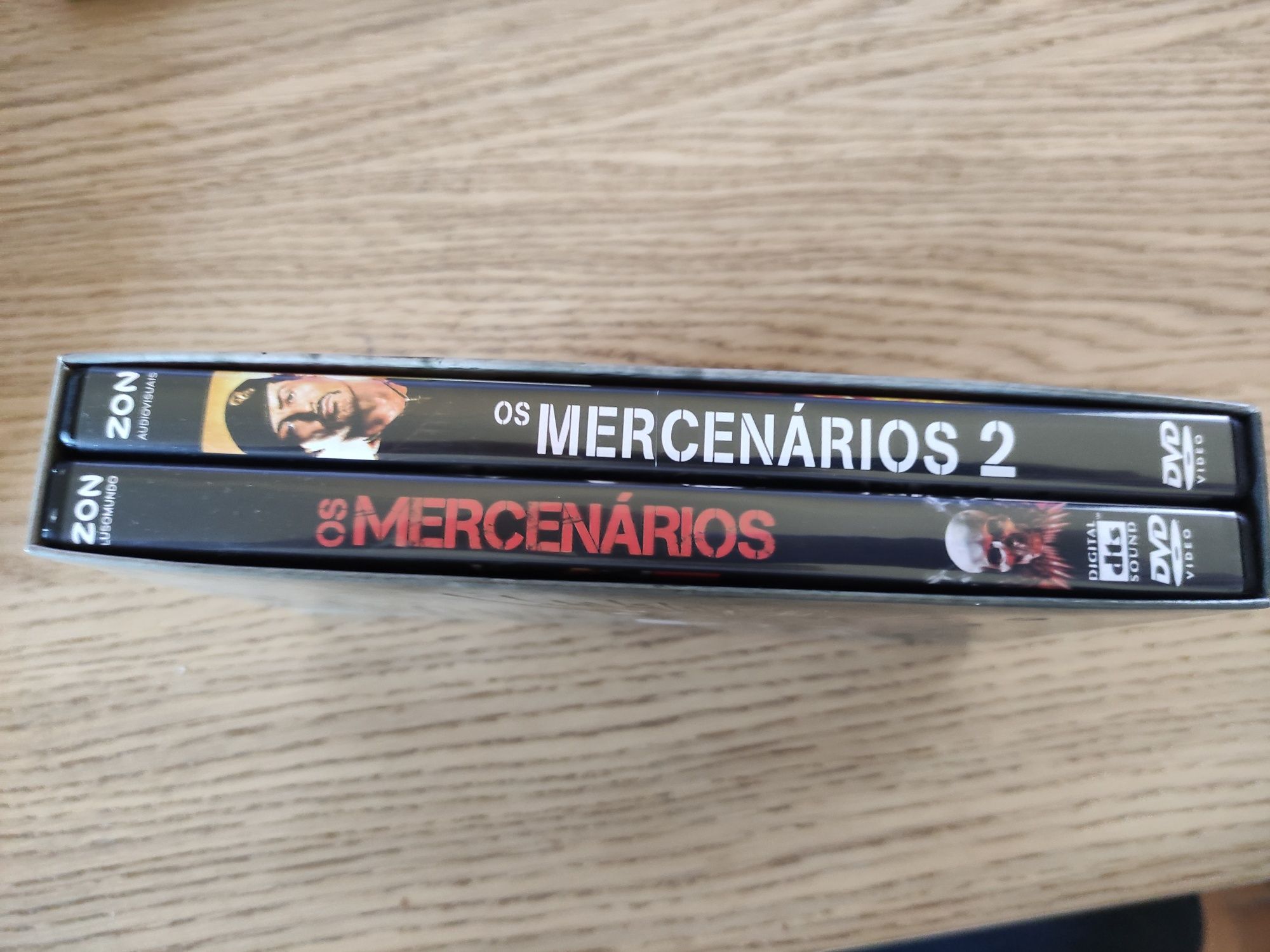 Mercenários 1 e 2 em bom estado