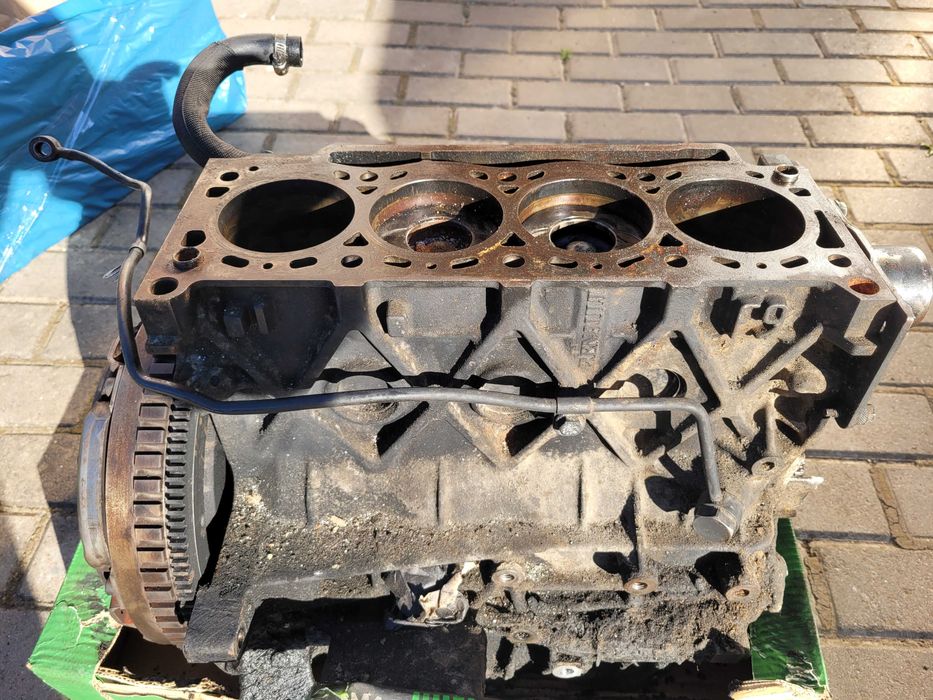 Renault Megane 2 1.9 двигун