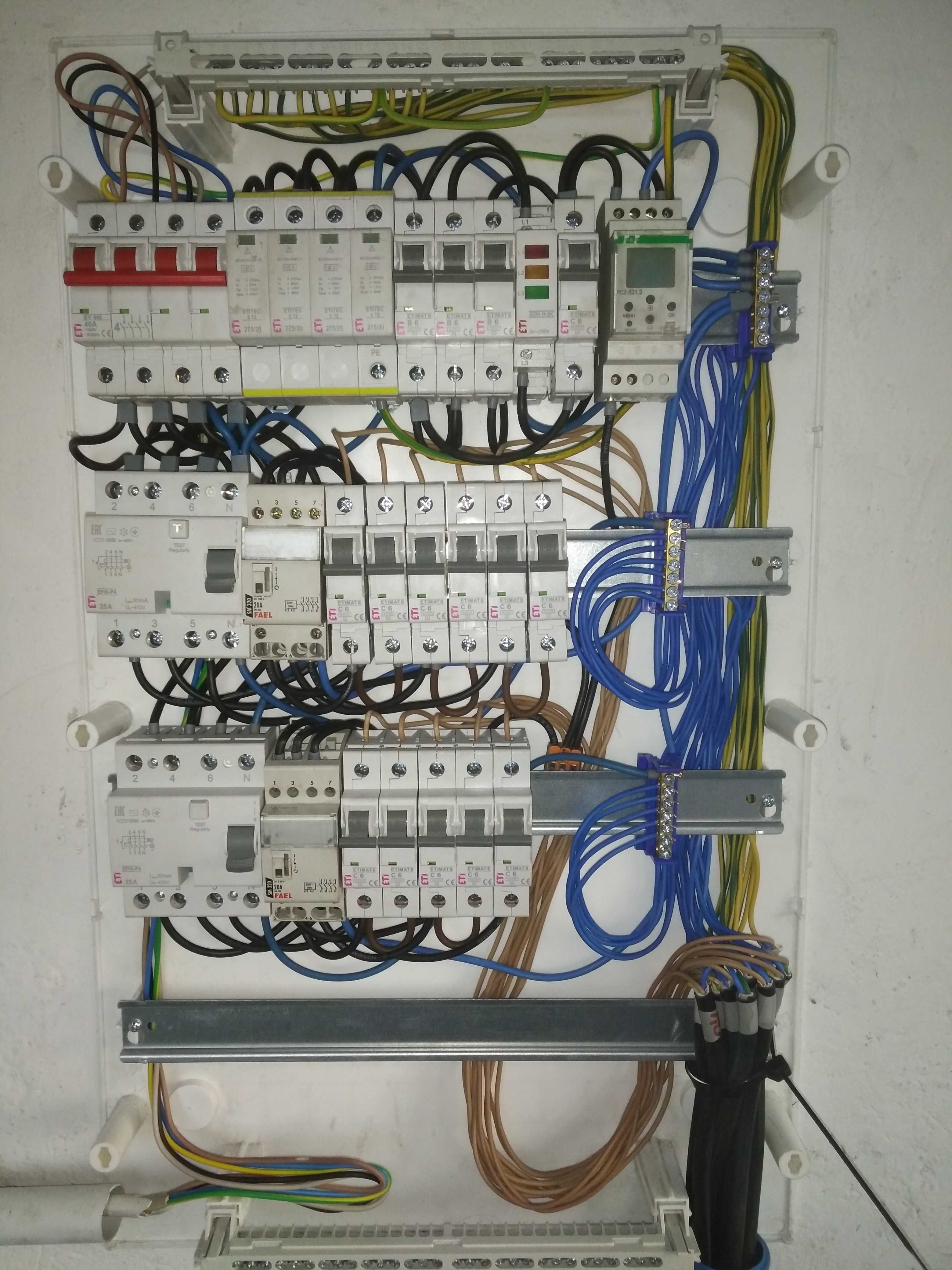 Elektryk - Instalacje Elektryczne (usługi elektryczne)