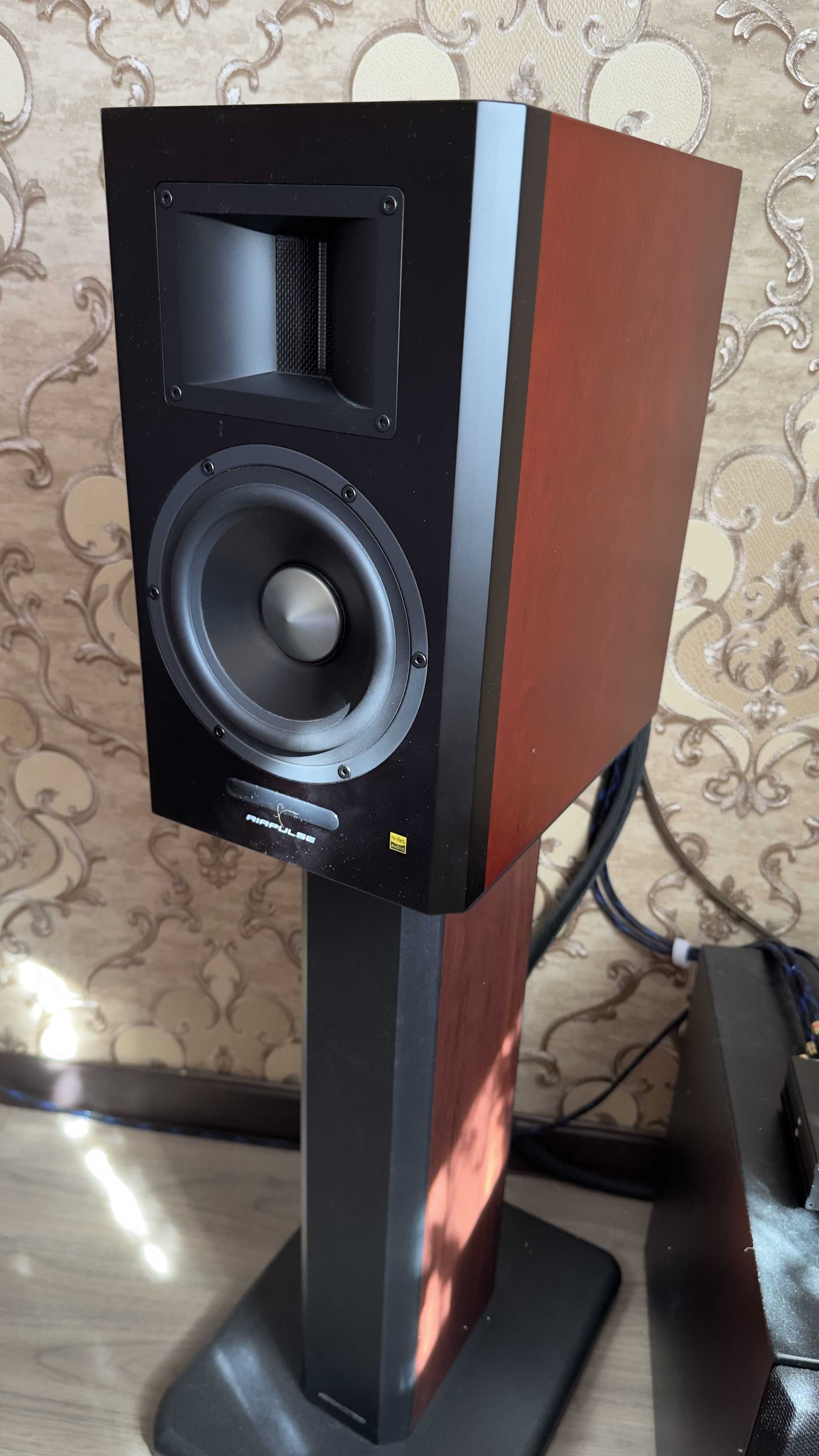 Edifier Airpulse A300 (со стойками Edifier AirPulse ST300)
