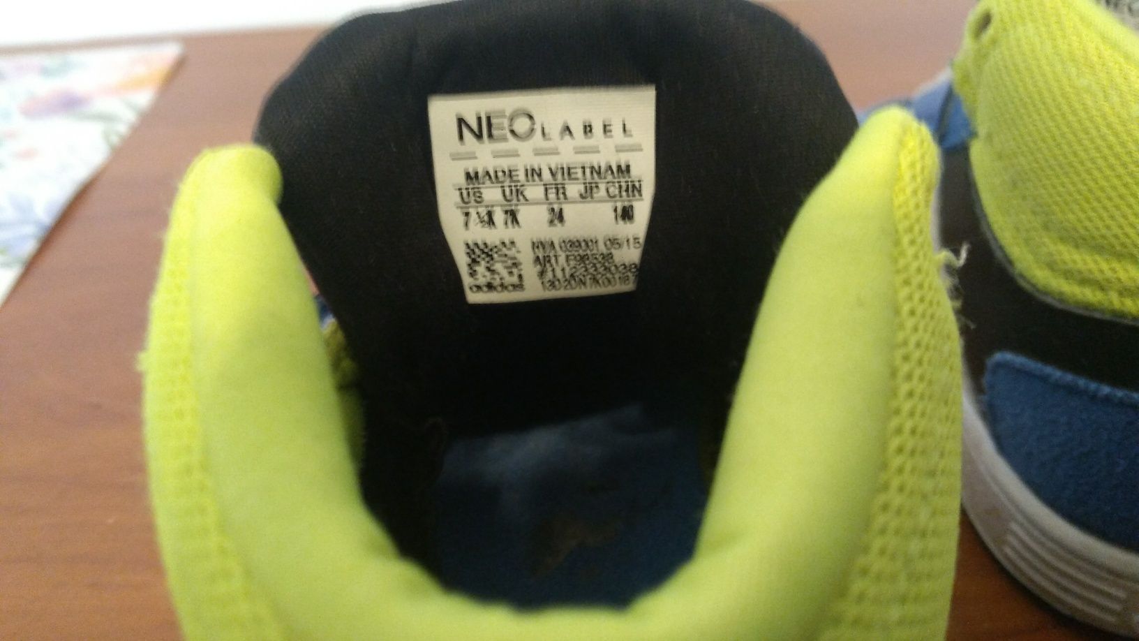 Buciki Adidas Neo Label dla chłopca rozmiar 24.