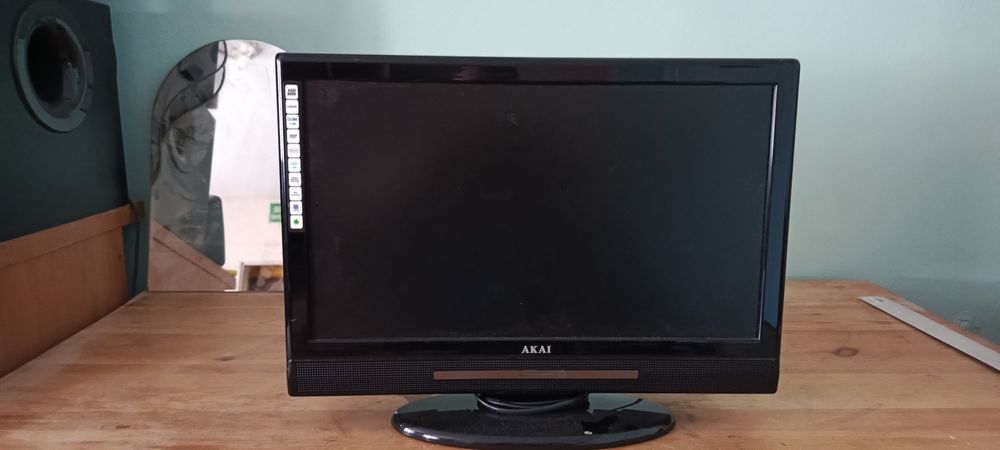 Telewizor Akai 19 cali z dvd