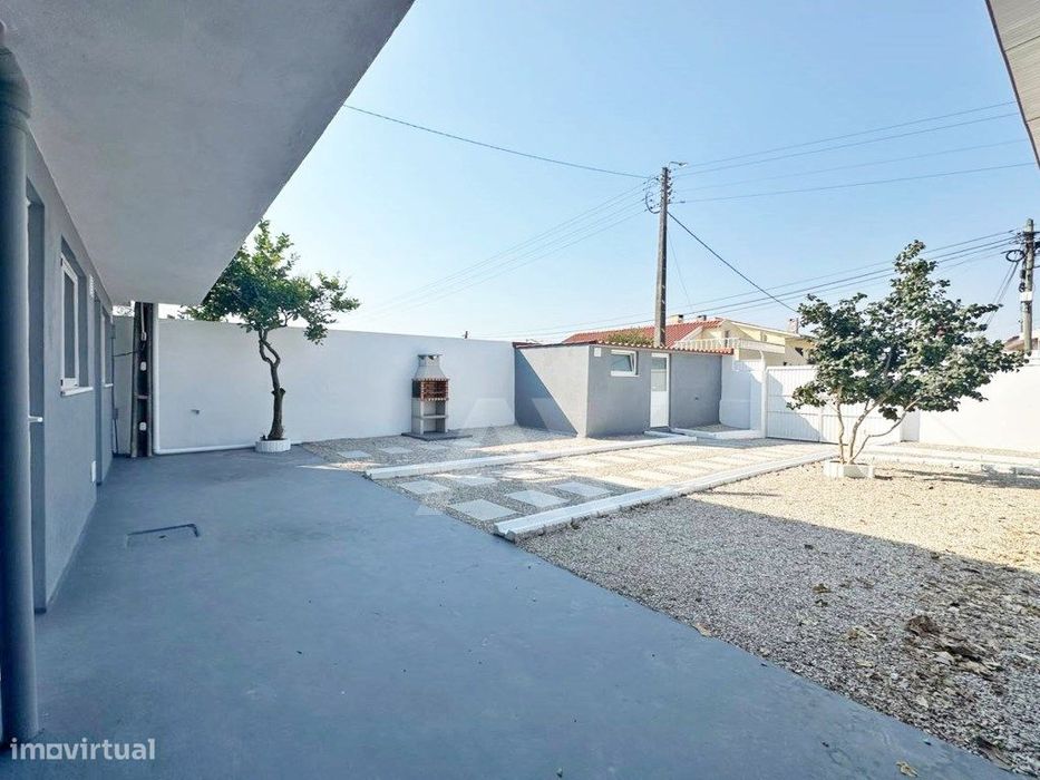 Apartamento T1 na Abrunheira com Luz e Água Incluídas