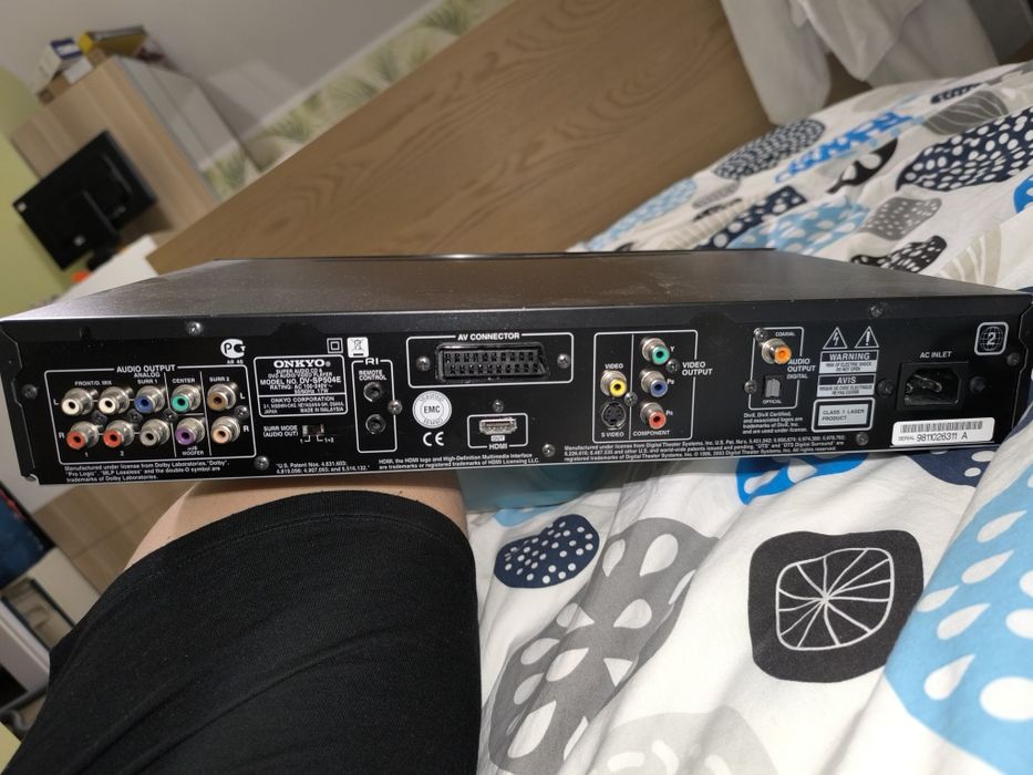 Odtwarzacz płyt Onkyo DV-SP504E z pilotem