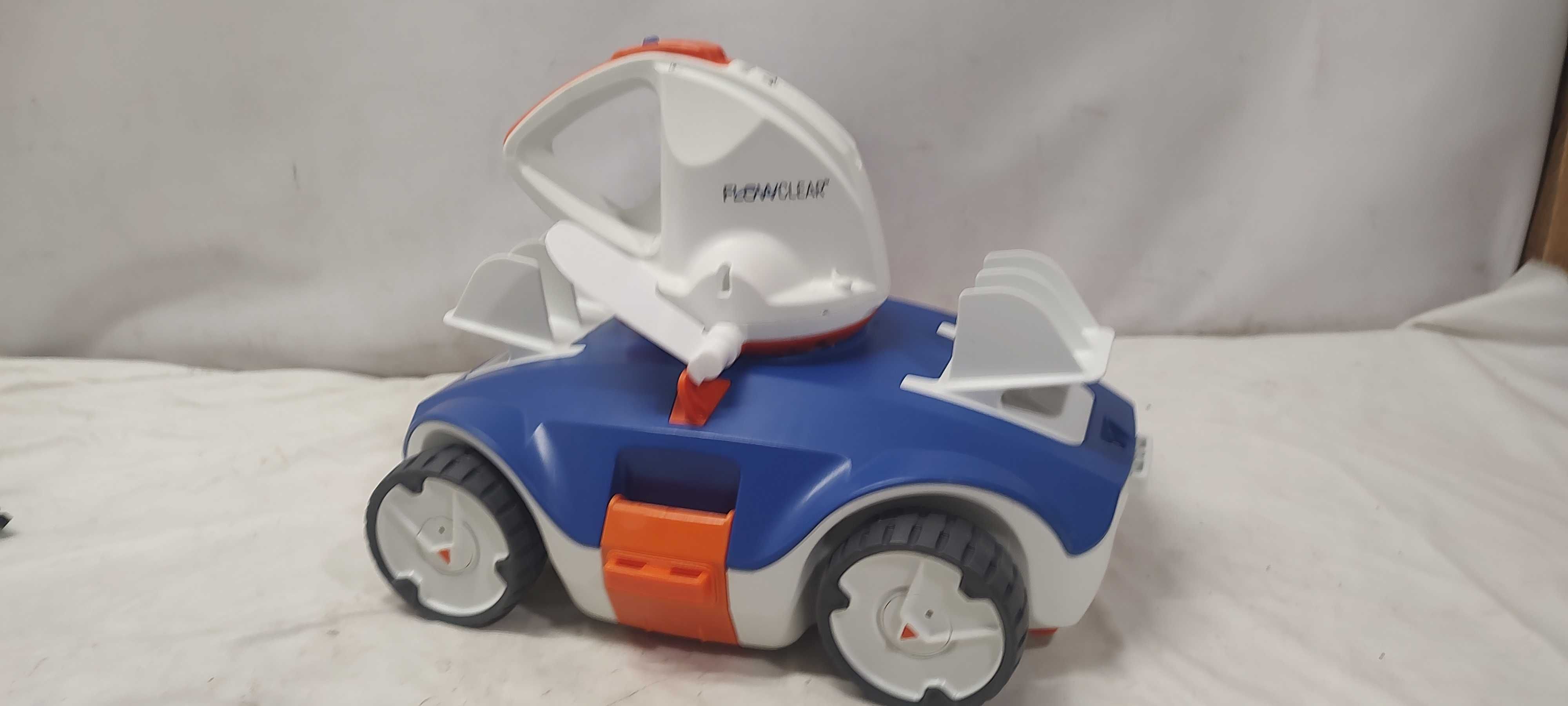 Robot czyszczący ,odkurzacz do basenów Bestway   S-154