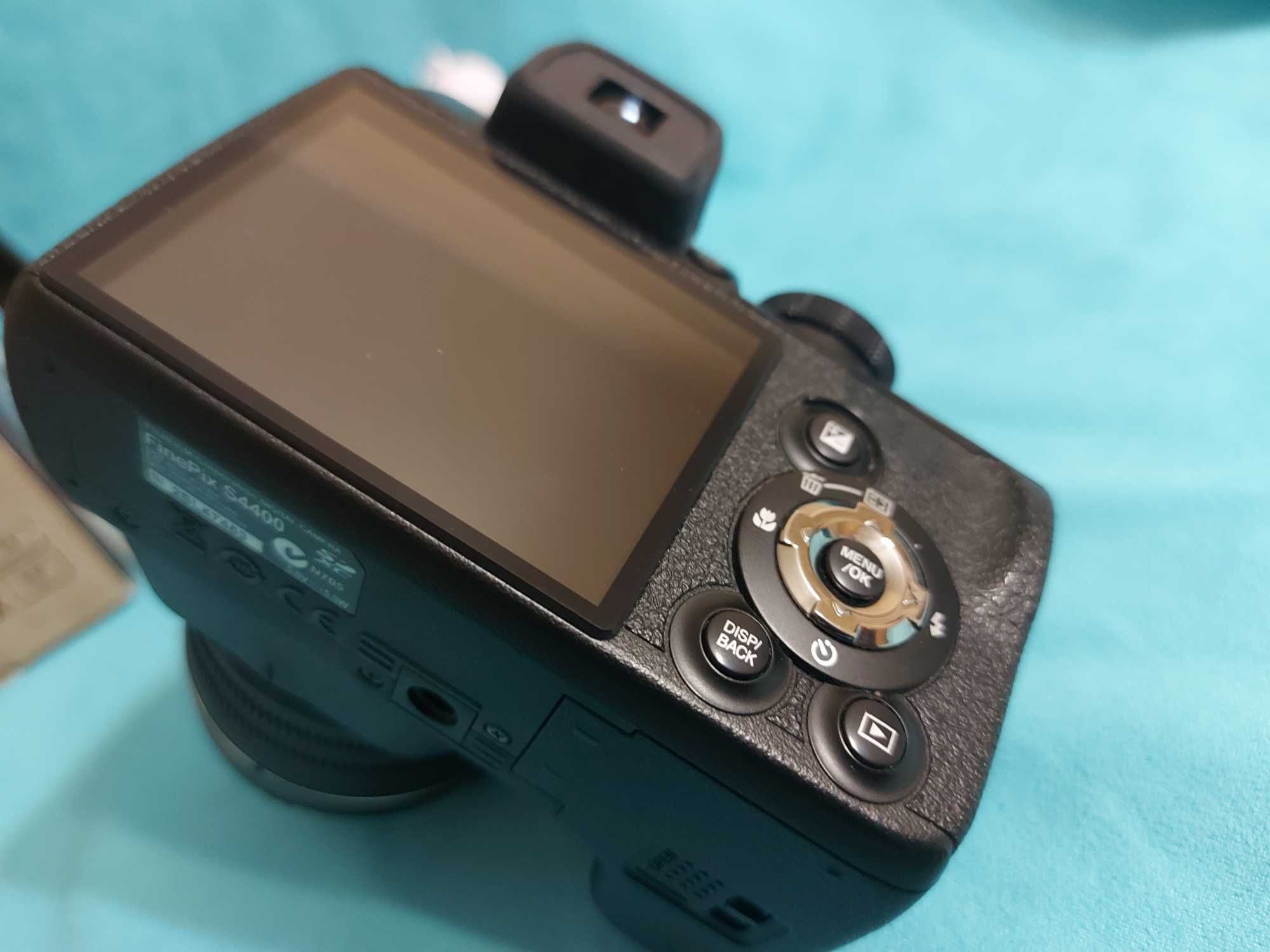 Fujifilm Finepix 4400. Aparat sprawny, mega stan. Zoom 28x, 14 MPix