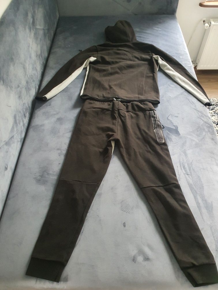 Nowy dres Nike Tech Fleece  L okazja