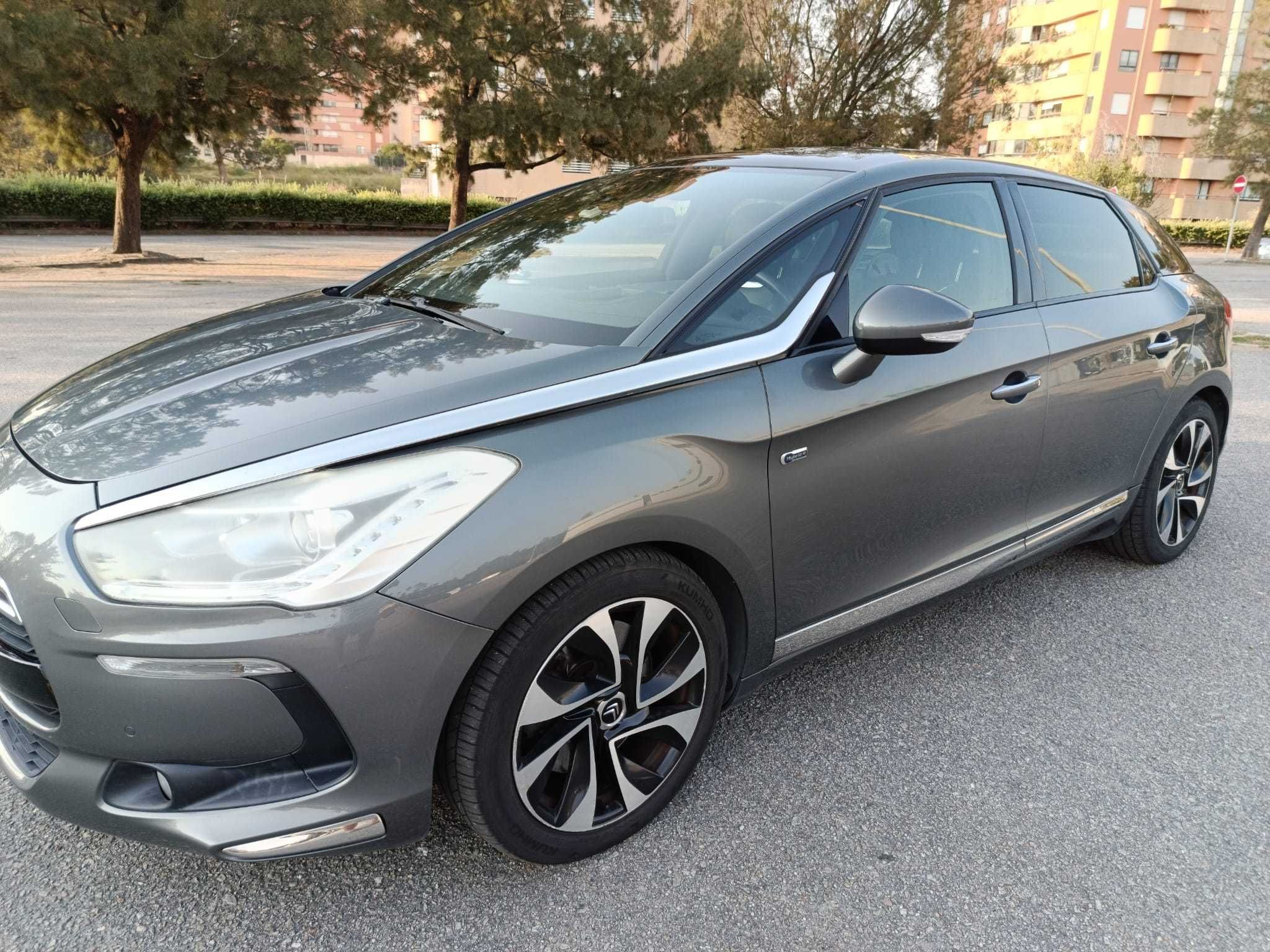 Luxuoso, bom, económico e barato 200cv