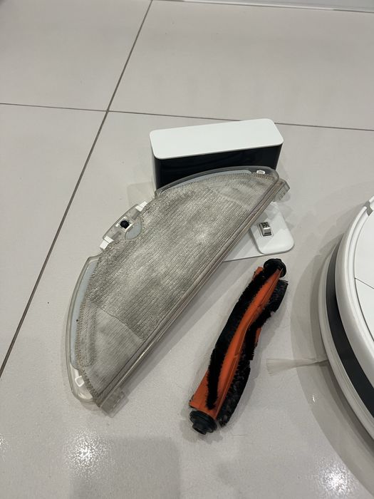 Робот Пилосос / Робот Пылесос Xiaomi Robot Vacuum-Mop Essential