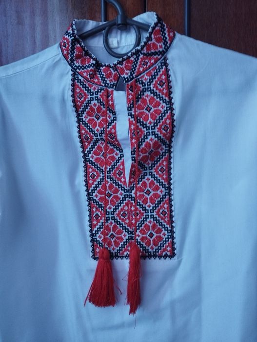 Вишиванка для хлопчика на 8-10 років