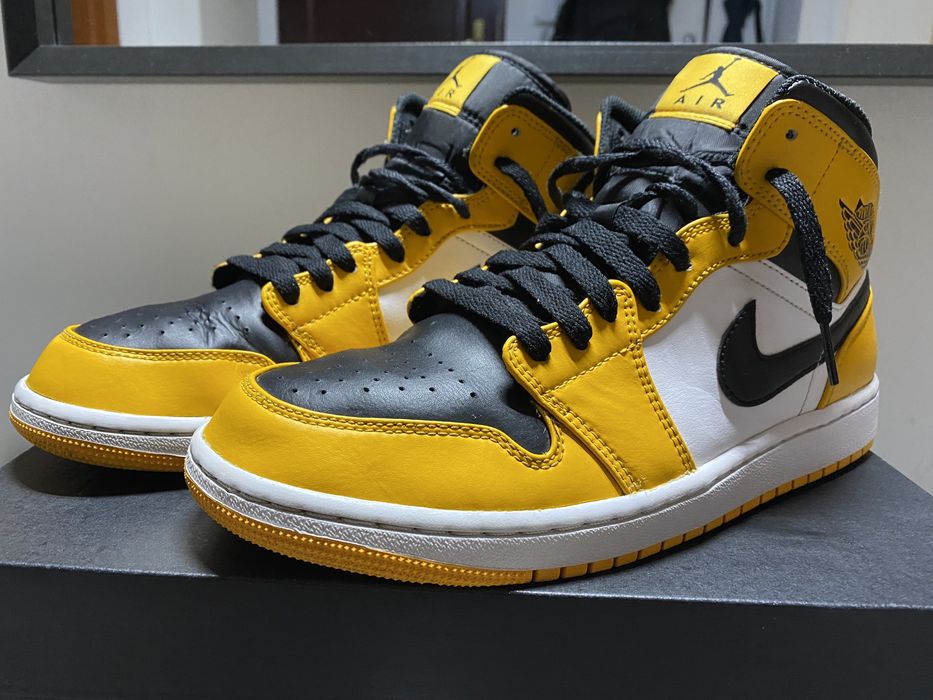 Air Jordan 1 mid taxi