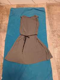 Sukienka szara plisowana z paskiem na cienkiej podszewce - M - XL.