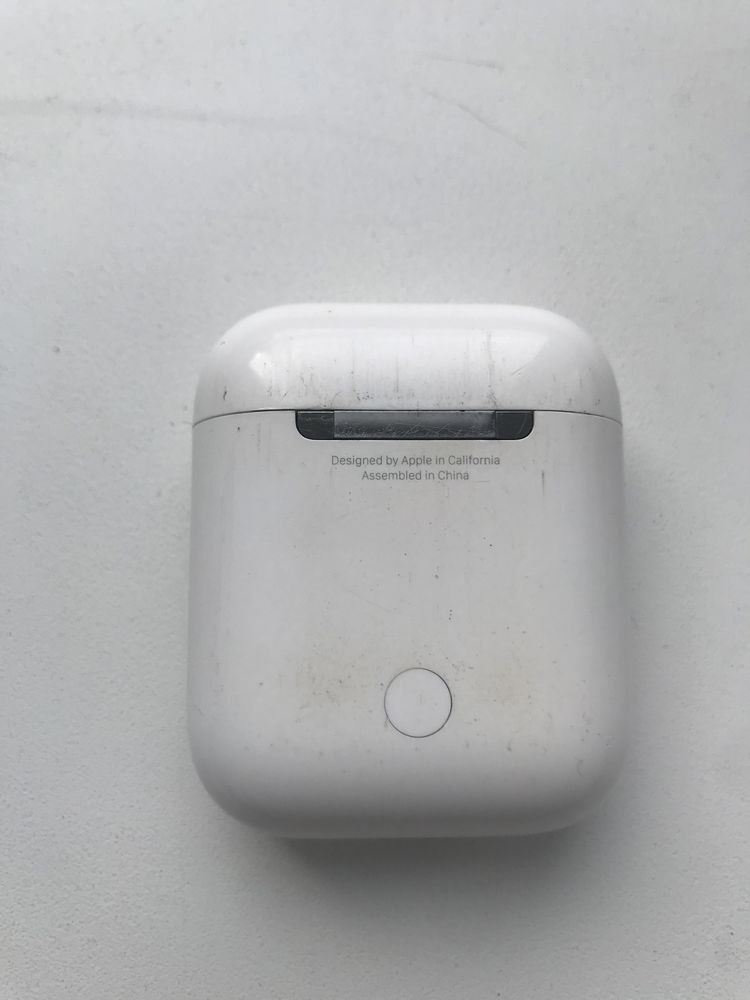 Оригінальні Apple AirPods не підключаються до айфона