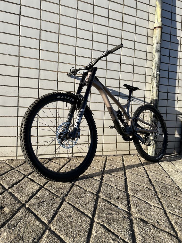 Vendo commencal suprime dh V4.4 2022