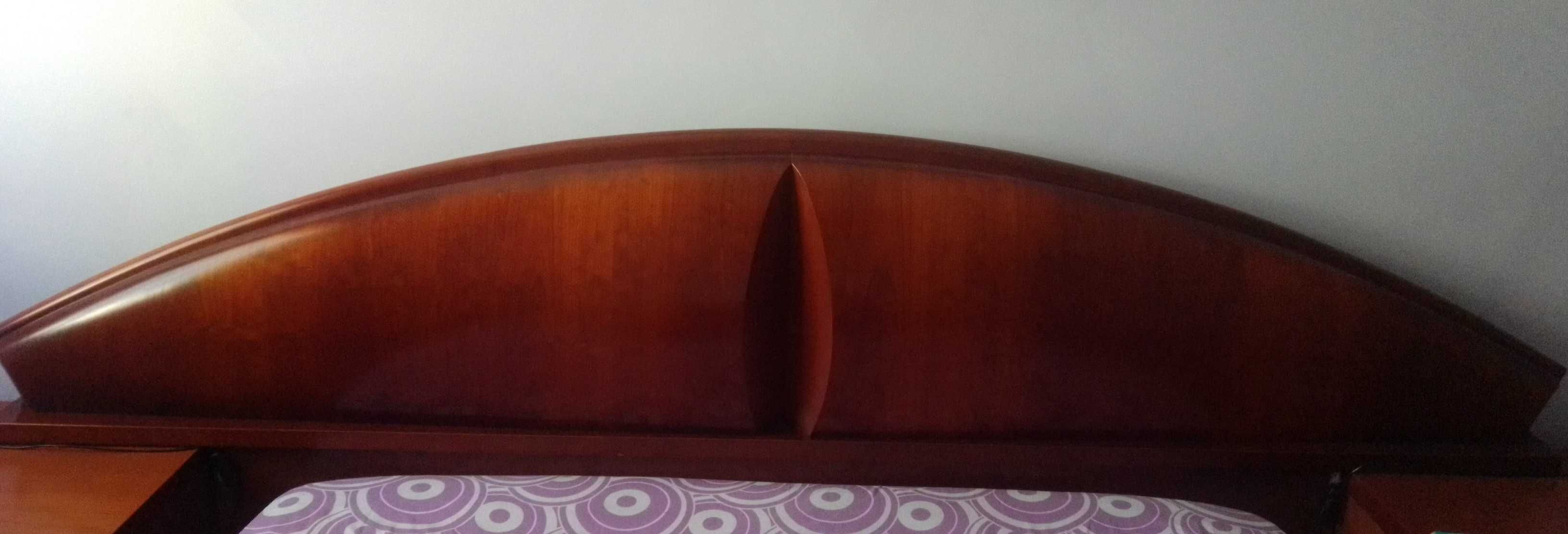 Cabeceira de cama de casal